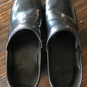 Dansko Shoes - Dansko 37 Dansko Shoes - Dansko 37
